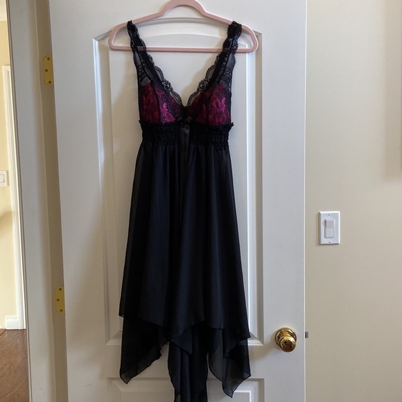 Sexy Handkerchief style lingerie in size M - Picture 3 of 4